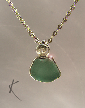 Penryn Petal Pendant - Copyright Kerstin Laibach