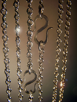 Handmade chains - Copyright Kerstin Laibach