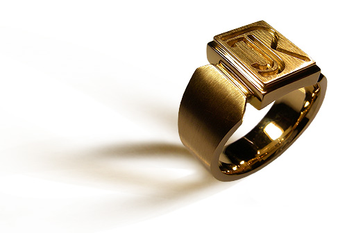 Handmade Signet Ring by Kerstin Laibach