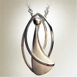 ngel pendant in silver with palladium - Copyright Kerstin Laibach