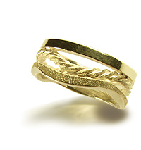 Gold Twist Ring - Copyright Kerstin Laibach