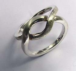 Puzzle Ring - Copyright Kerstin Laibach