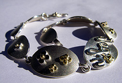 Vegetarian or vegan Bracelet - Copyright Kerstin Laibach